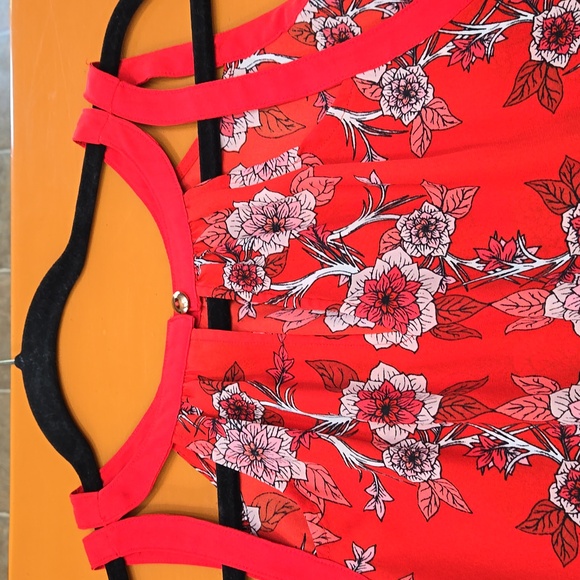 Candies Women's Tank, Red with floral pattern, Size XL - Picture 4 of 6